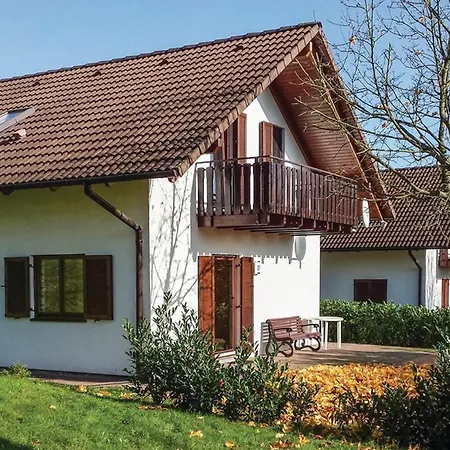 Semesterbostad Nina *